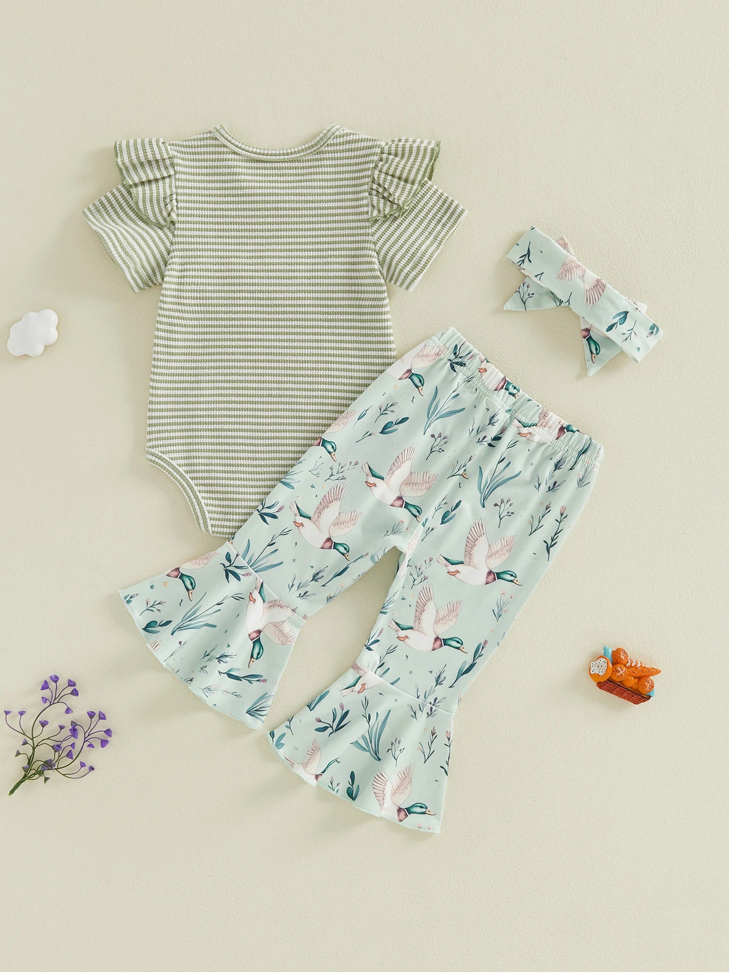 Lioraitiin Baby Girl Outfit Animal Embroidered Striped Crew Neck