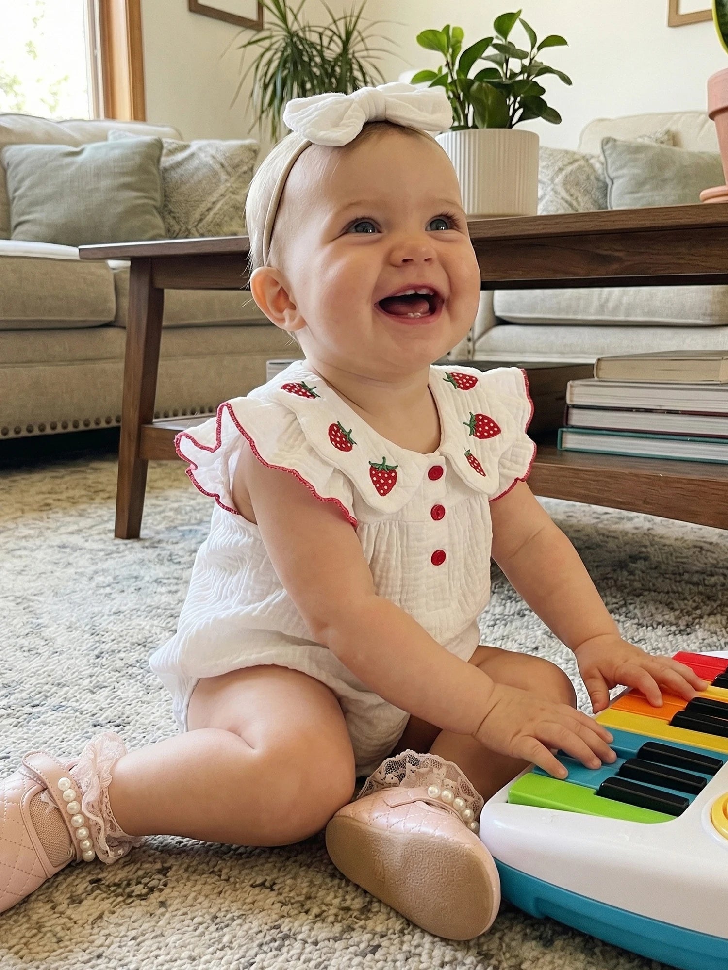 Baby Girls 2 Piece Outfits Adorable Strawberry Embroidery Flying
